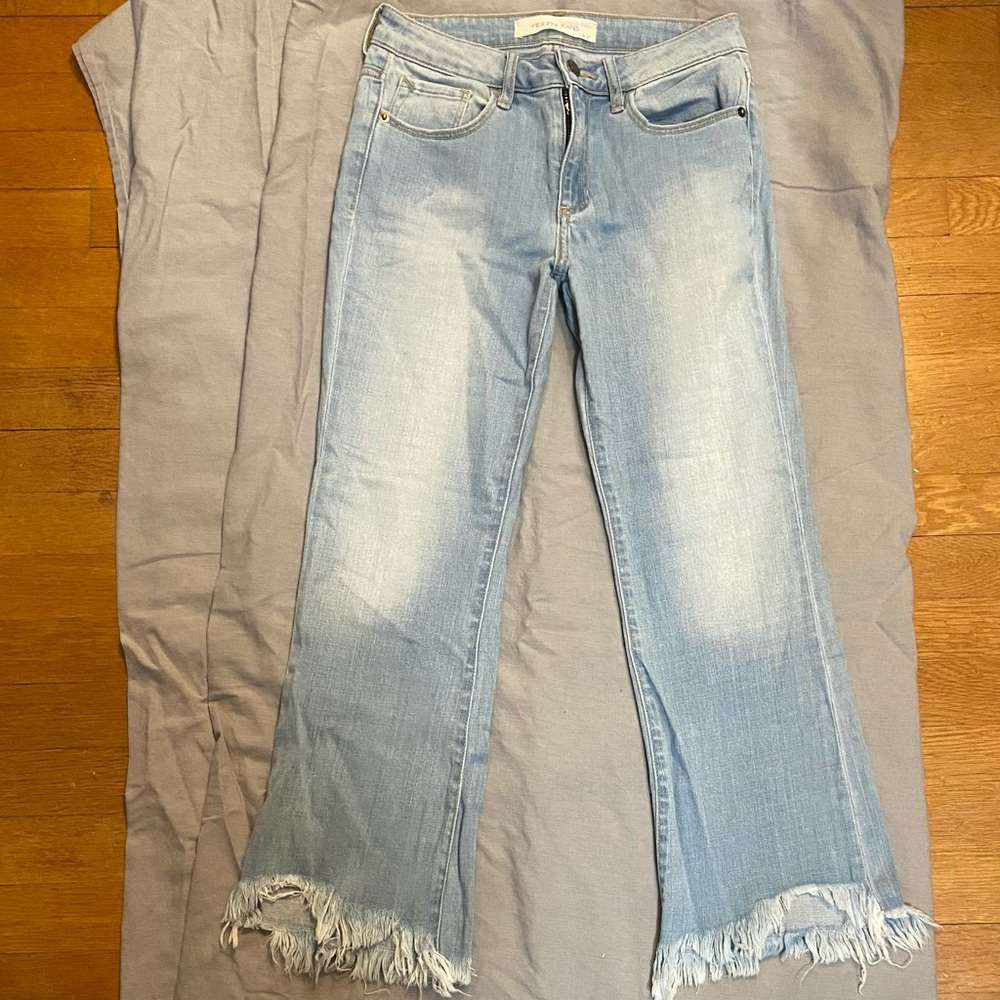 Light jeans with distressed bottoms Hidden brand sz27